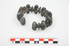 Foto von Bronzebuckelarmreif (NHMW-PRAE-025569)